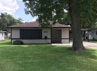 504 Center Way St, Lake Jackson, TX 77566