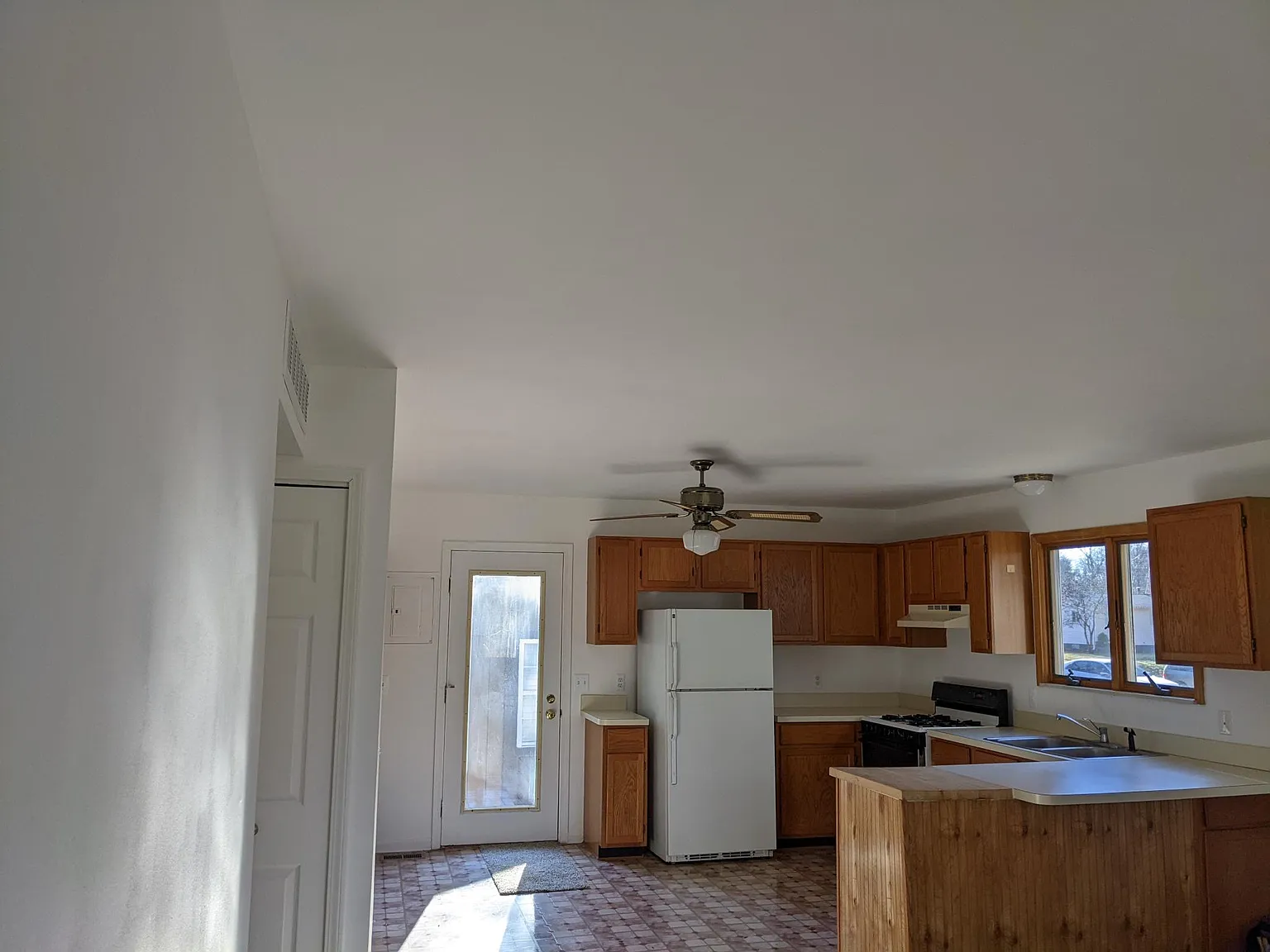 6032 Pickbourne St — Photo 3