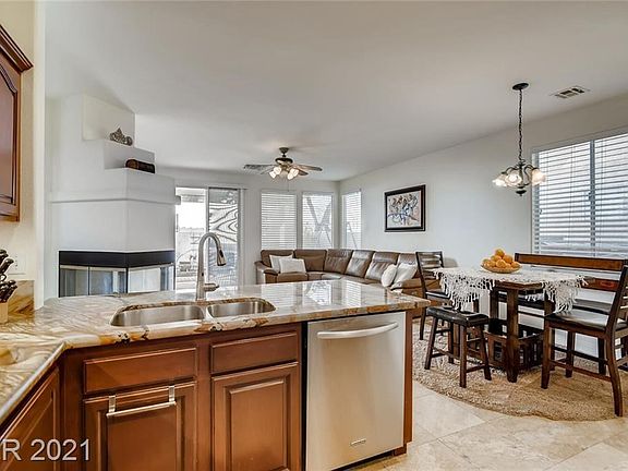 4th image of 9716 Floweret Ave