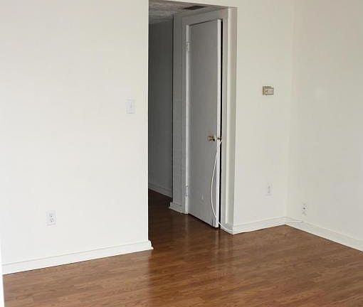 5th image of 1474 Indianola Ave