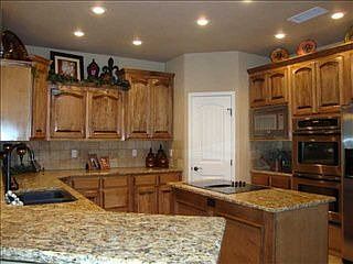 5th image of 417 Viale Bond