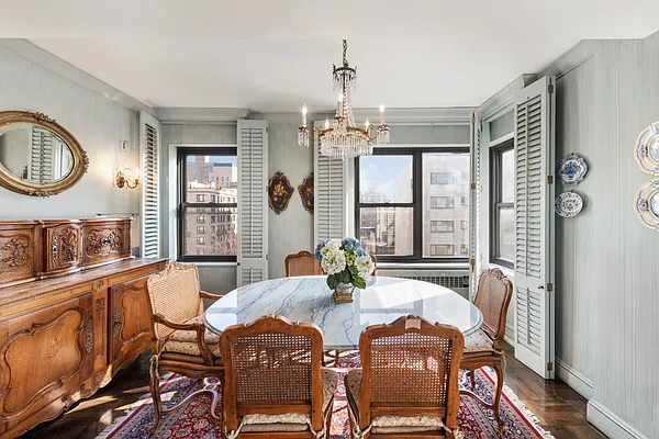 Sold by Compass | media 19