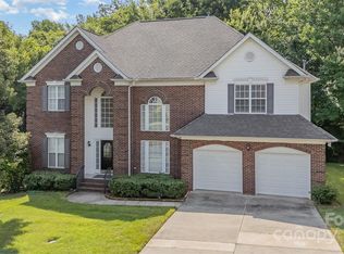 10929 Valley Spring Dr, Charlotte, NC 28277
