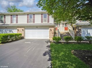 2778 S Cedar Glen Dr, Arlington Heights, IL 60005