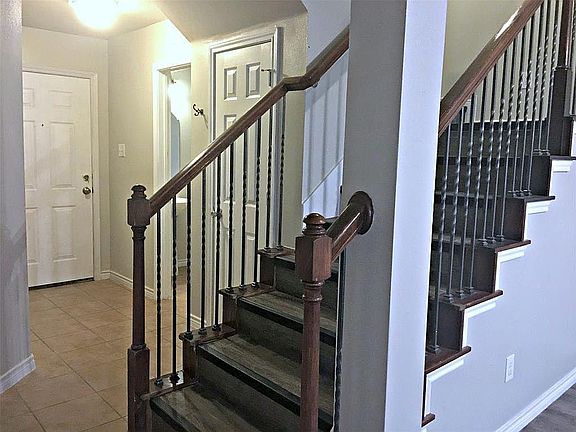 3rd image of 12619 Oceanside Dr