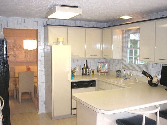 Immaculate kitchen