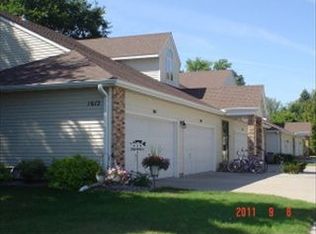 1612 7th St S APT 204, Moorhead, MN 56560