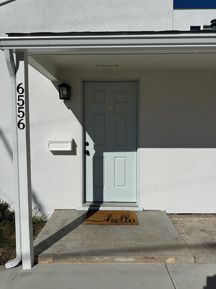 Building Photo - 6556 Comly St