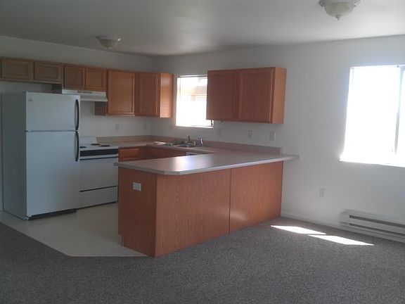 3rd image of 1010 Symons St APT D
