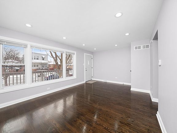3rd image of 9334 S Luella Ave