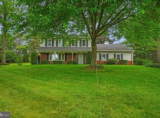 1180 Foxview Rd, Pottstown, PA 19465
