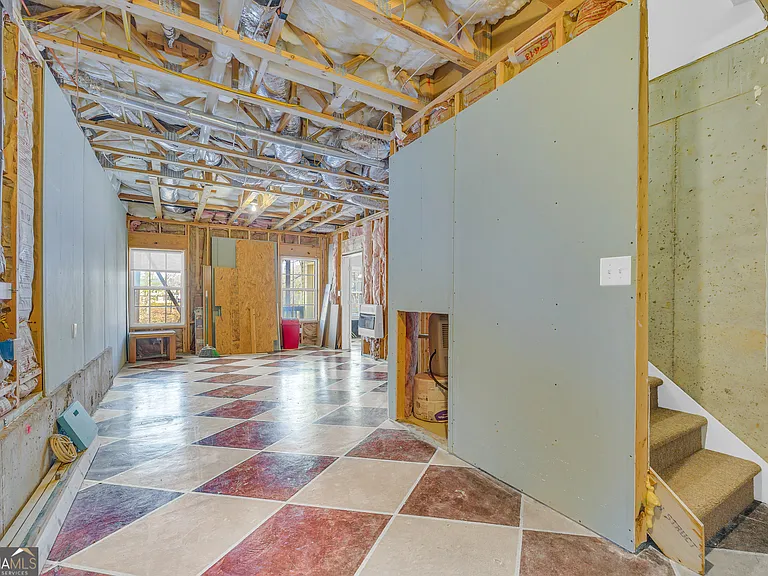 494 Bishop Ct — Photo 22