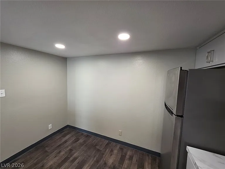 3930 University Center Dr #901 — Photo 32