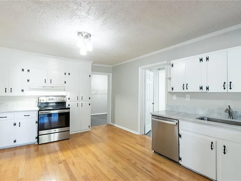 4715 S Lee St — Photo 13