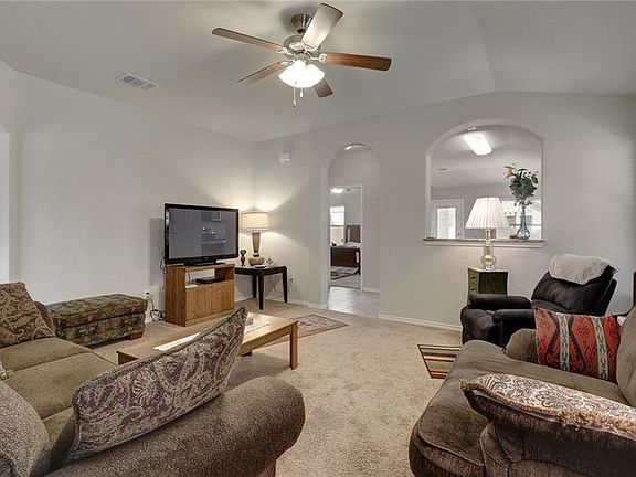 5th image of 5926 Stonehaven Dr