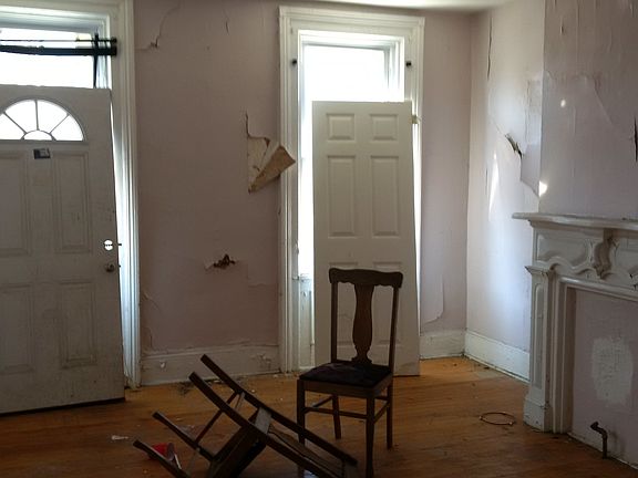 4th image of 158 Dove St