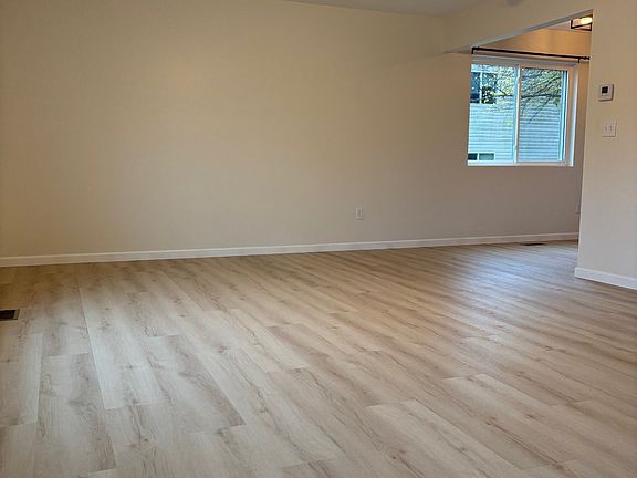 5th image of 205 Lakewood Ct #3