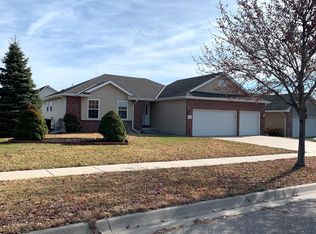 5130 Larkspur Ln, Lincoln, NE 68521
