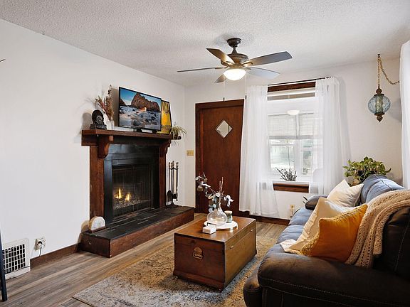 3rd image of 4550 Camden Ave N