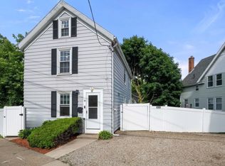 8 Pulaski St, Peabody, MA 01960