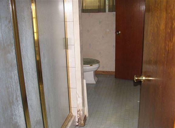 4th image of 12502 W Washington Ave