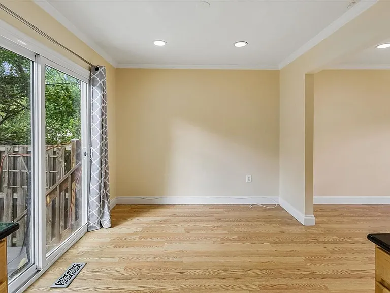 4 Kirkfield Ct — Photo 7