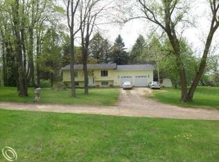 110 Red Maple Trl, Ortonville, MI 48462