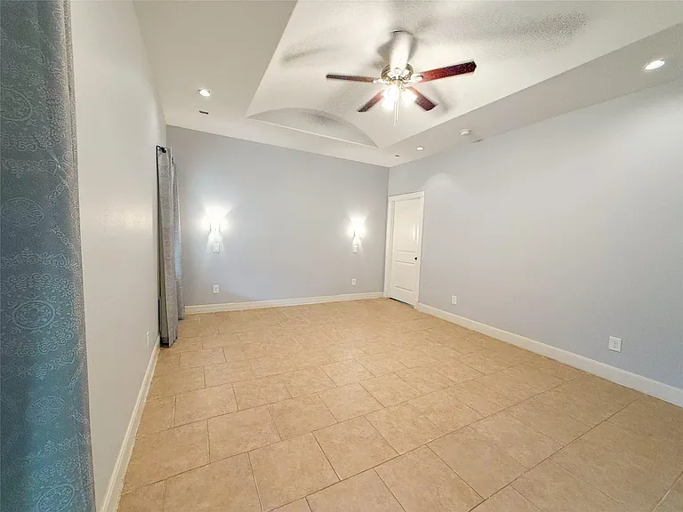14908 Hannah Way — Photo 27