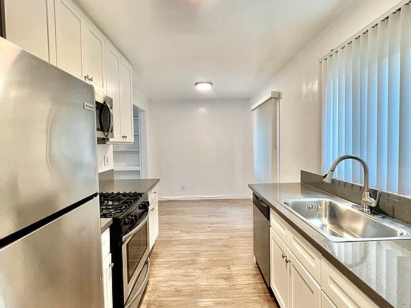 4th image of 11829 Truro Ave APT A