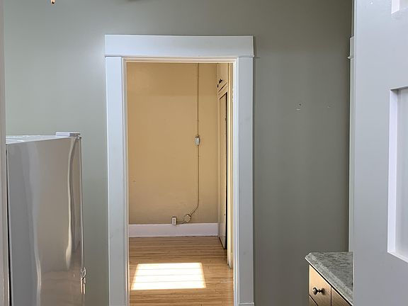 5th image of 107 S Knowles Ave APT 304