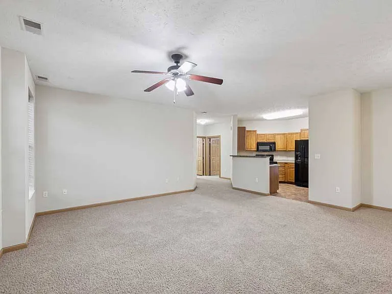 Stone Ridge Estates Apartments & Duplexes — Photo 154