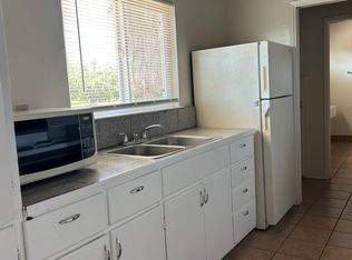 5961 Milnes Rd #B, Modesto, CA 95357