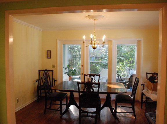 3rd image of 100 Meadows Dr