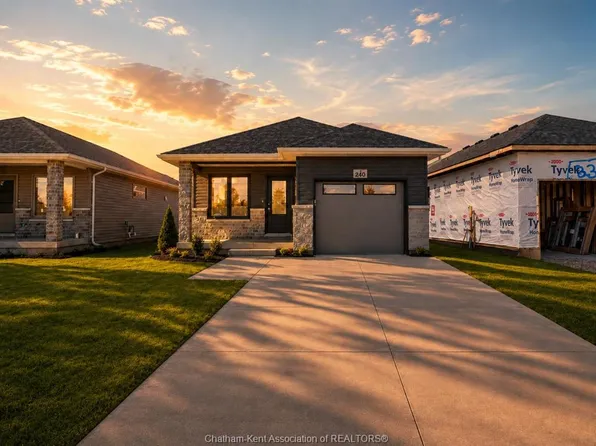 240 Ironwood Trl, Chatham Kent, ON N7M 0A6