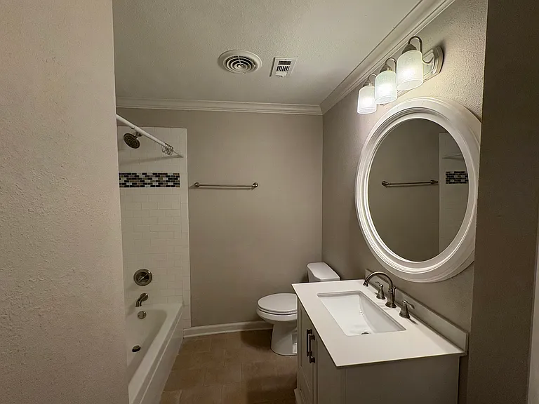 520 Crestwood Dr — Photo 11