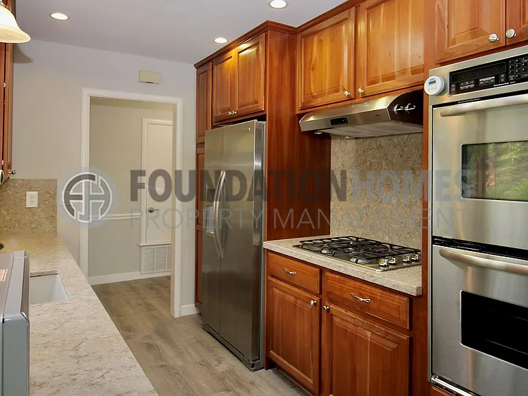 17 Portola Ave — Photo 8