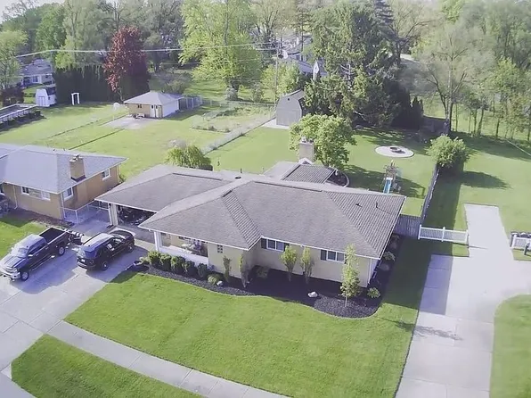 6704 Dorf St, Shelby Township, MI 48317