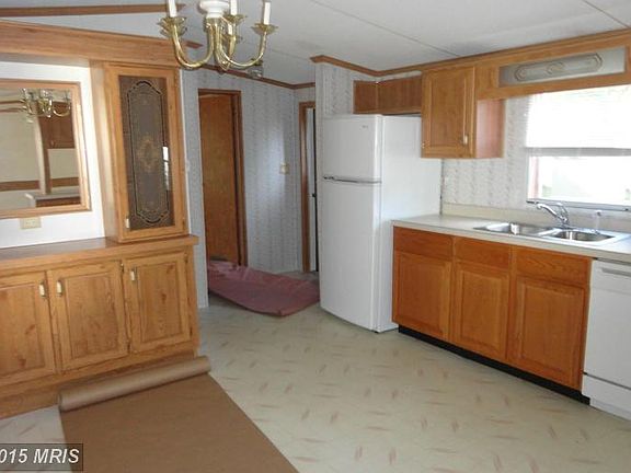 5th image of 246 Sheila K Ct