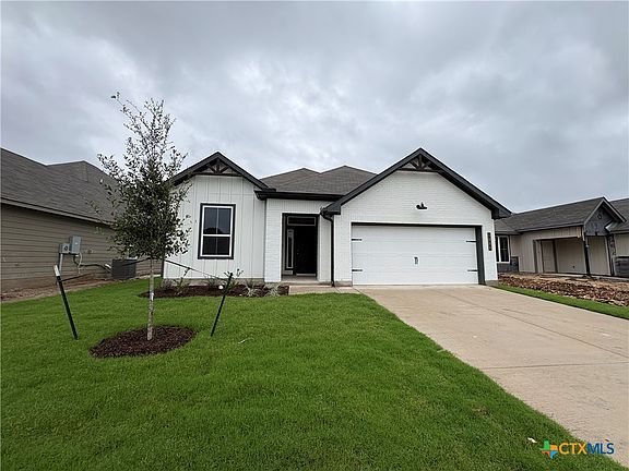 2nd image of 1090 Ringo Rd