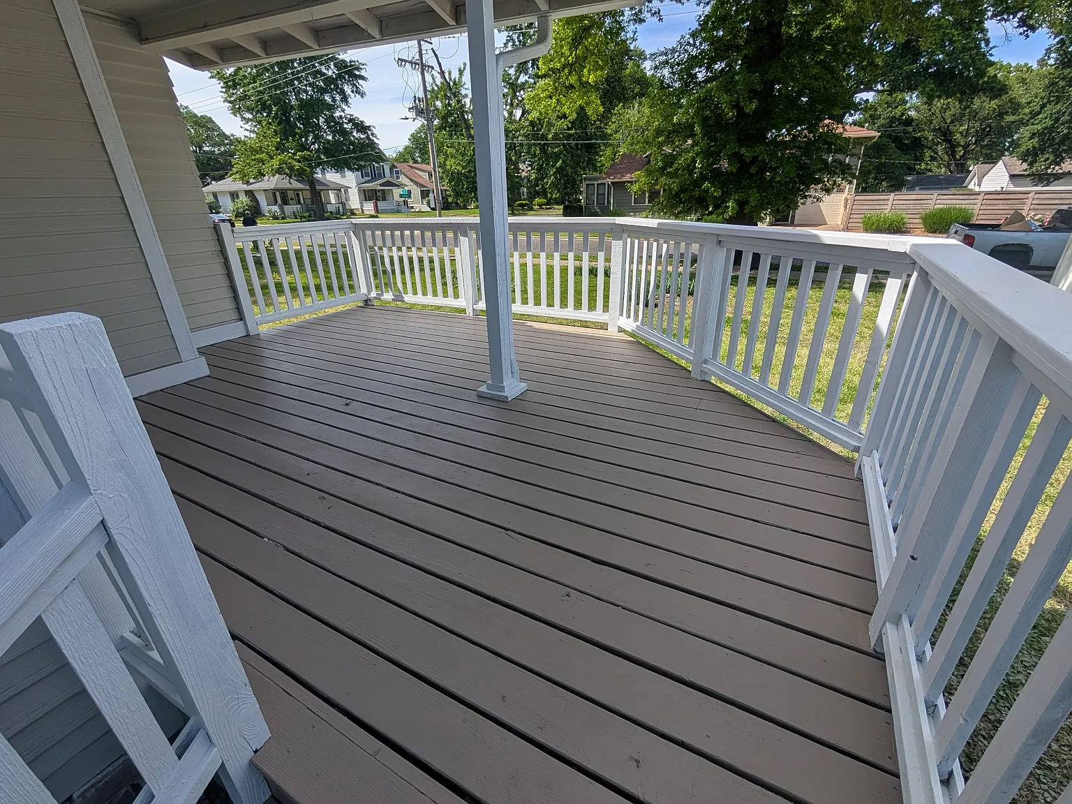 300 SW Broadmoor Avenue - 1 — Photo 4