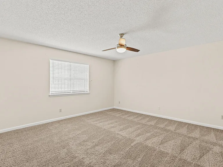 1861 Sonoma Pl — Photo 28