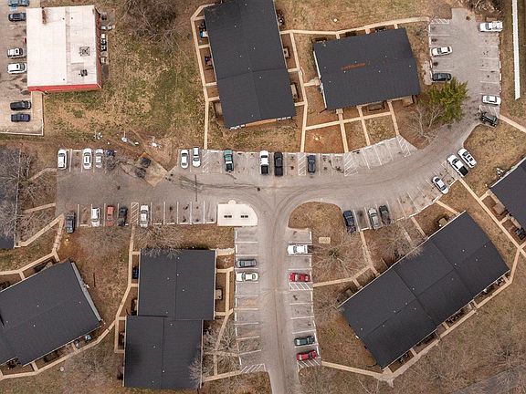 2nd image of 101 Longview Dr