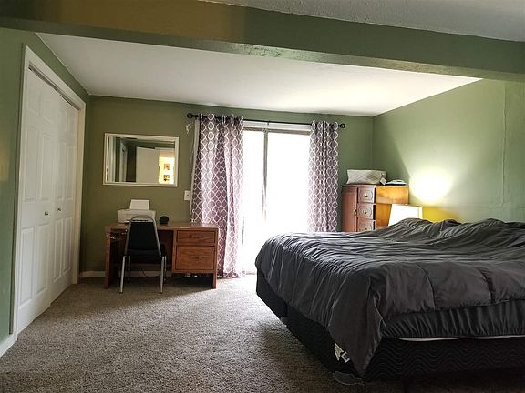 4th image of 1009 Bertchwood St