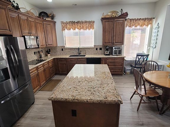 4th image of 17568 W IVY Lane