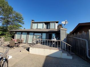 807 W 3rd St, Yankton, SD 57078