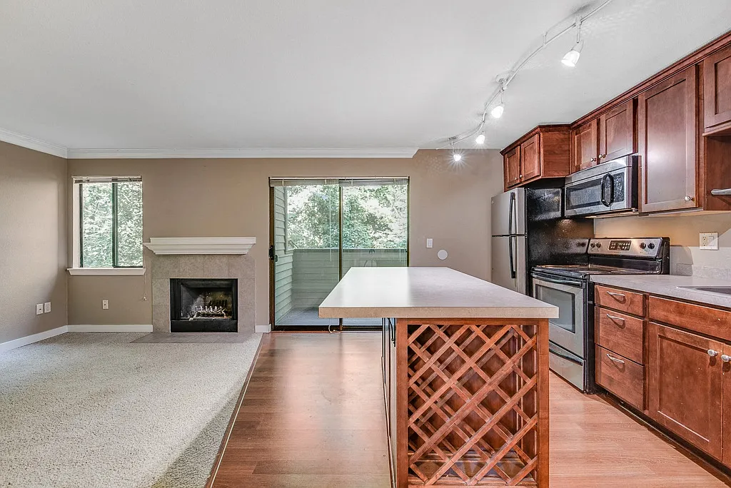Whispering Brook Apartments — Photo 2
