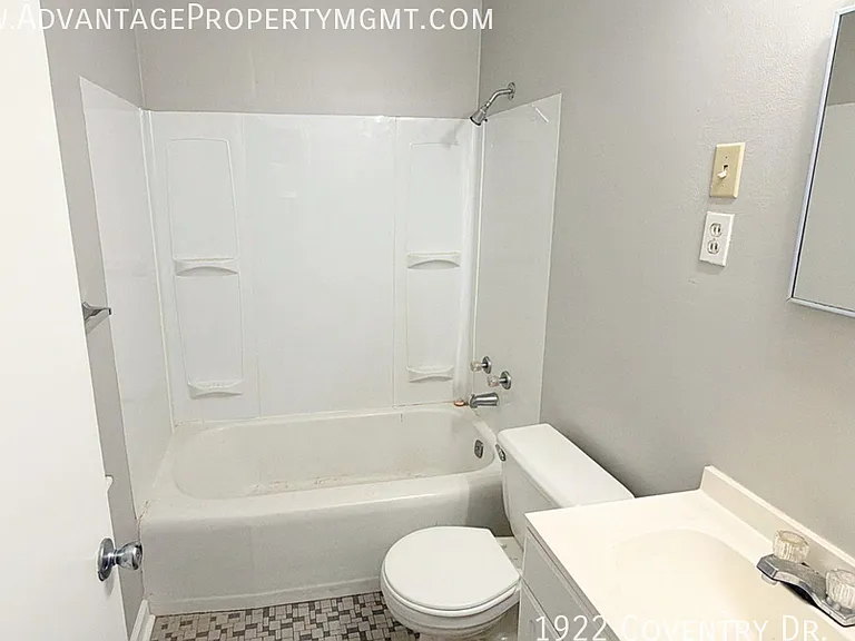 1922 Coventry Dr — Photo 14