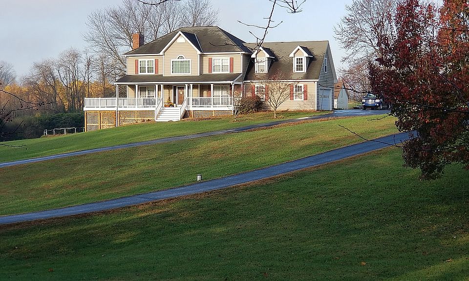 1st image of 276 Meadowview Ln