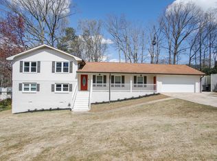 2065 Rock Creek Rd, Buford, GA 30519