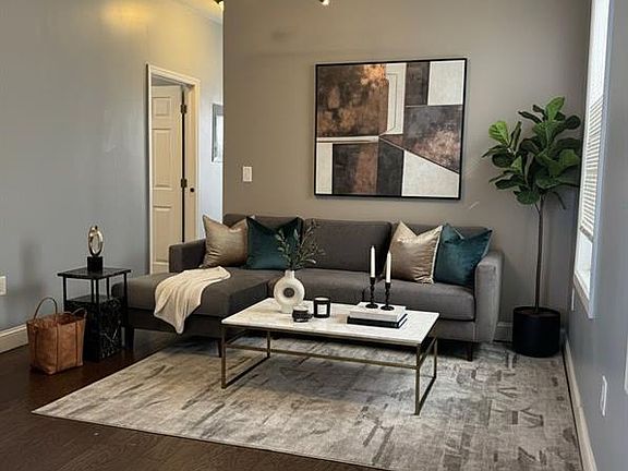 3rd image of 121 Carteret Ave